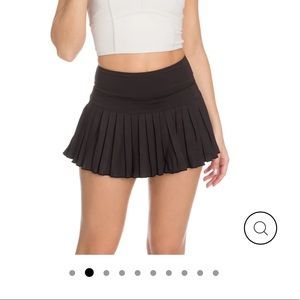 Gold hinge pleated skirt